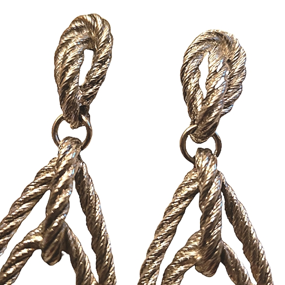 Twisted silver rope dangle earrings - Picture 4 of 7